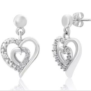 NWOT Diamond Accent Heart Dangle Earrings